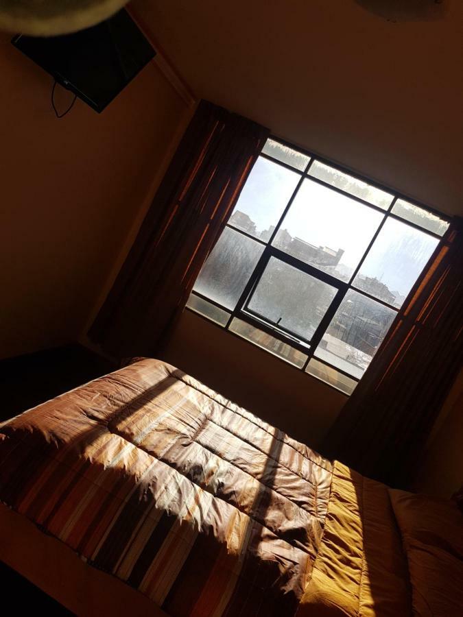 Hostal Madero El Alto Bagian luar foto