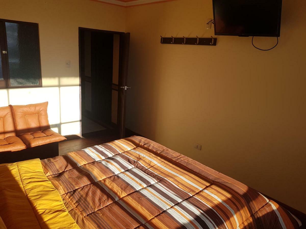 Hostal Madero El Alto Bagian luar foto
